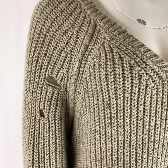 Wildfox Sz L Chunky Oversized Hole Distressed Sweater Brown Acrylic Wool - Picture 2 of 6